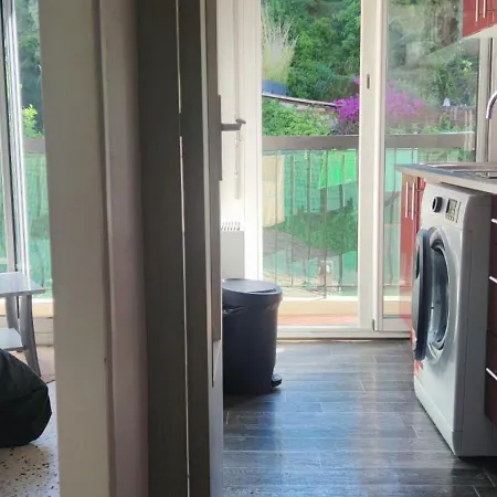 F1 - 8min De La - 5min Tramway